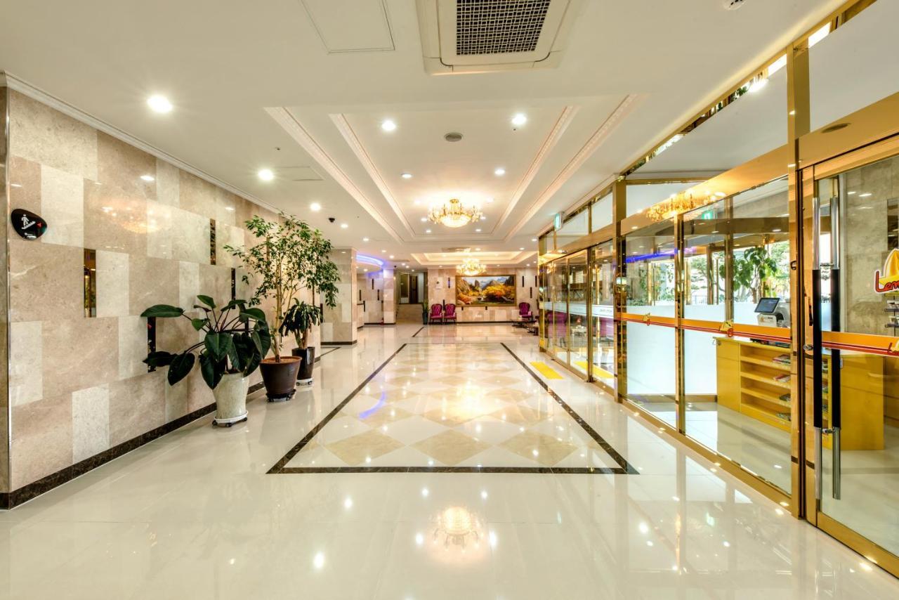 Pearly Hotel Чеджу Екстериор снимка