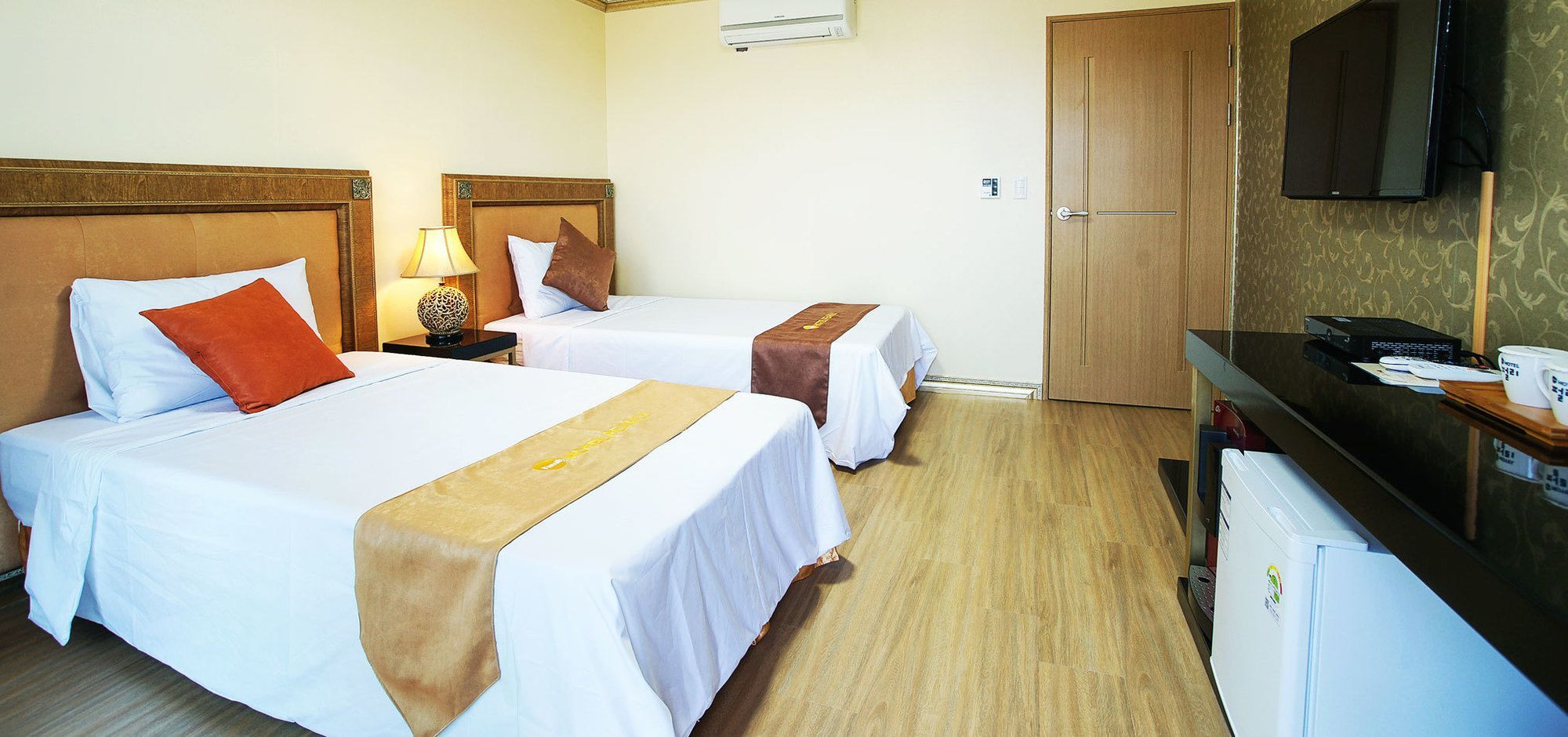 Pearly Hotel Чеджу Екстериор снимка