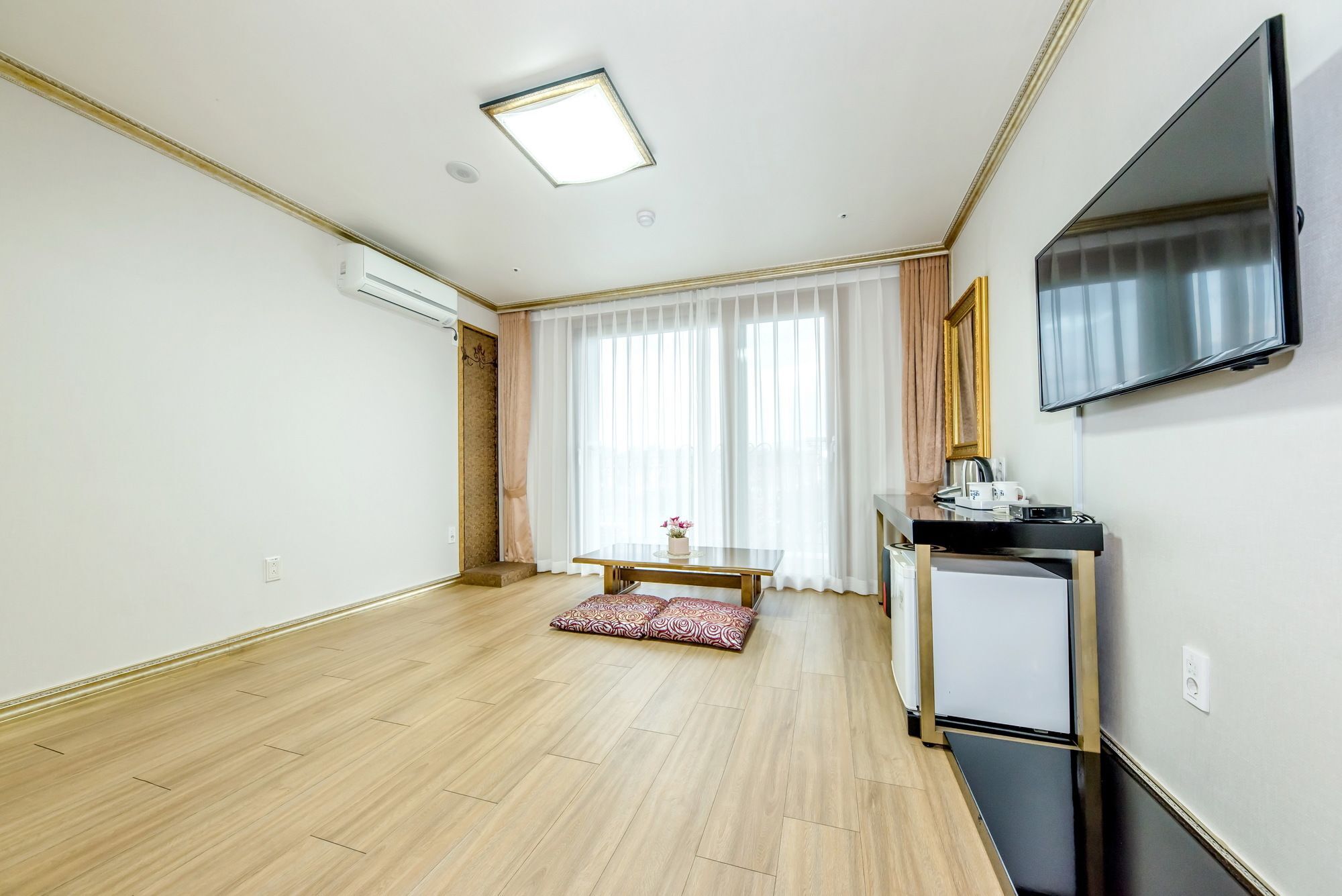 Pearly Hotel Чеджу Екстериор снимка