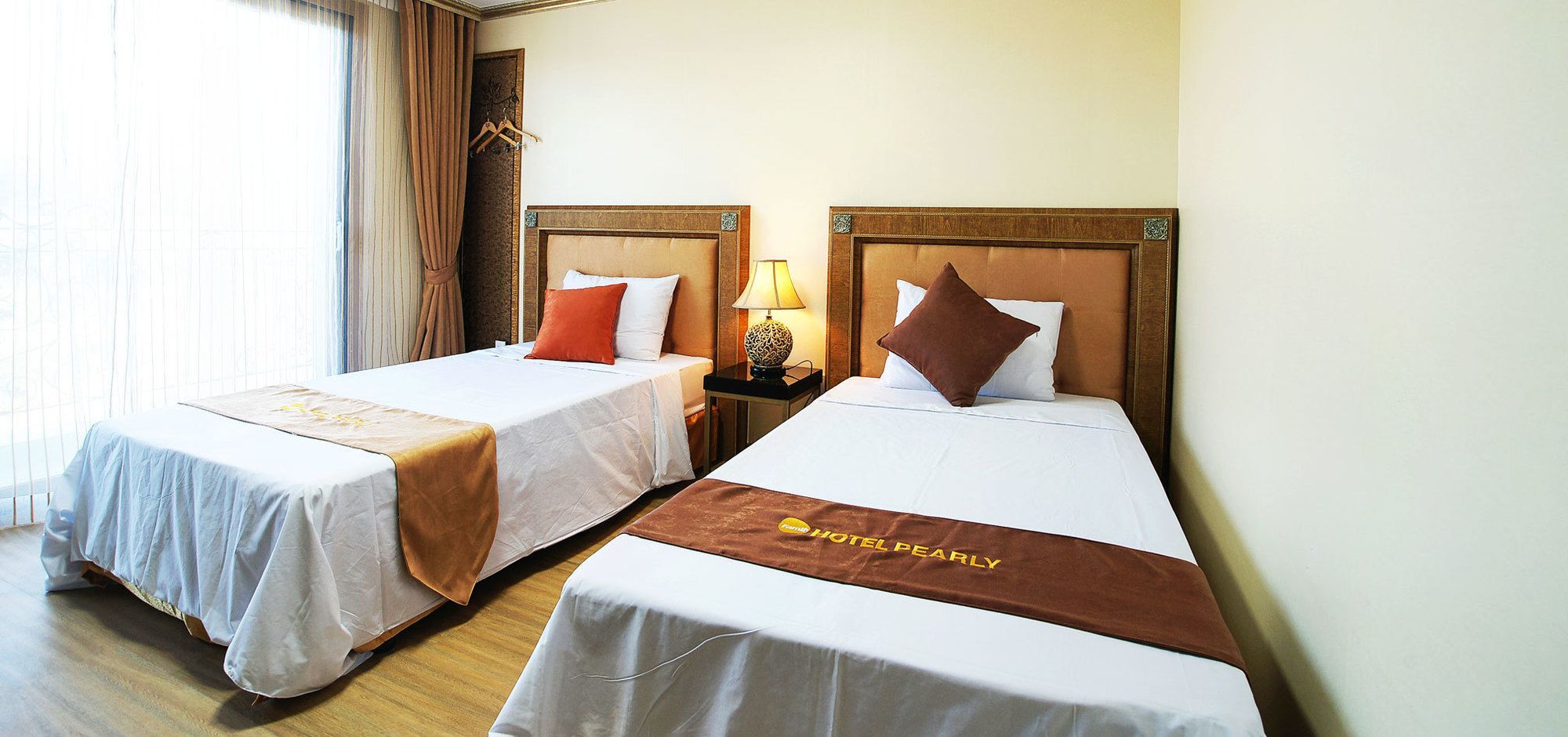 Pearly Hotel Чеджу Екстериор снимка