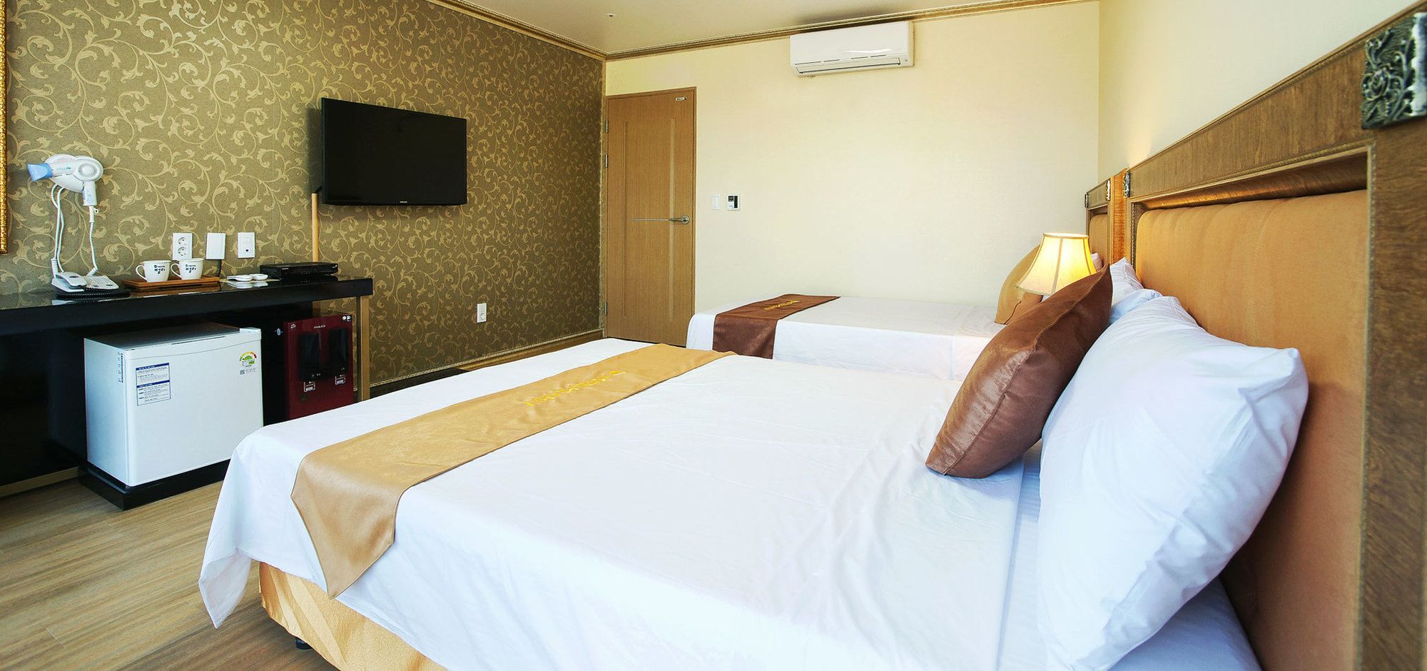 Pearly Hotel Чеджу Екстериор снимка