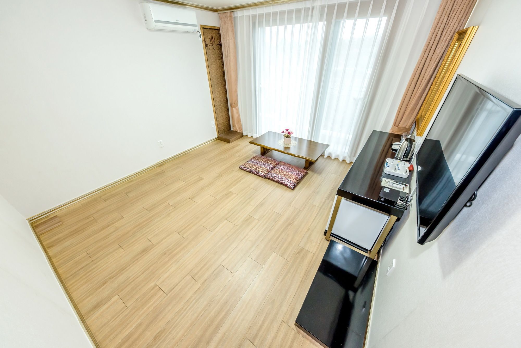 Pearly Hotel Чеджу Екстериор снимка